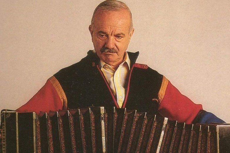 Piazzolla breaks the rules