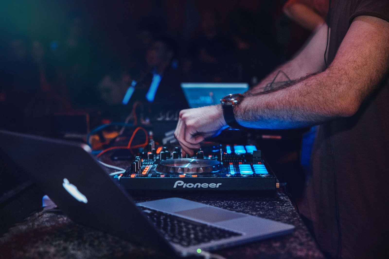 When Tango Meets the Digital Beat