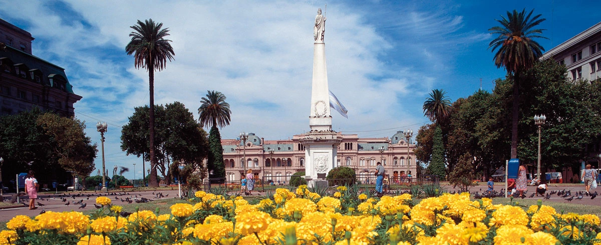 plaza de mayo buenos aires